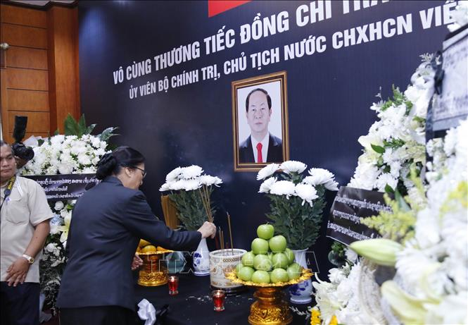 Lãnh đạo Đảng, Nhà nước Lào đến viếng Chủ tịch nước Trần Đại Quang