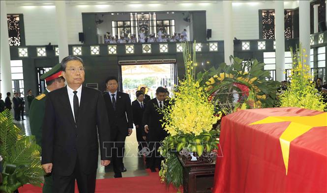 Đoàn nước CHND Trung Hoa viếng Chủ tịch nước Trần Đại Quang