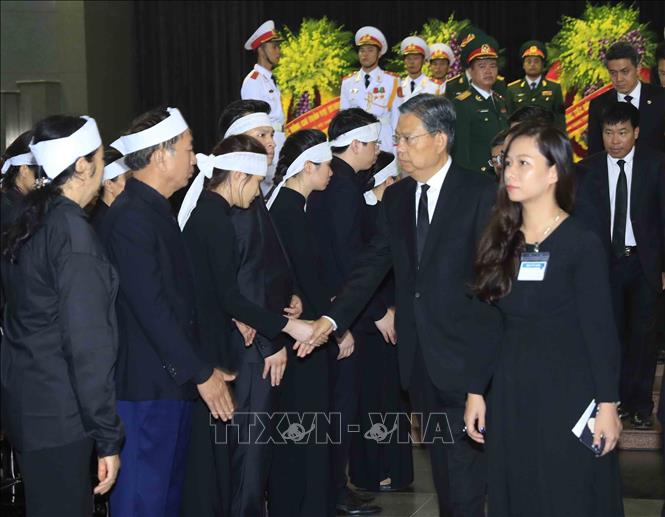 Đoàn nước CHND Trung Hoa viếng Chủ tịch nước Trần Đại Quang