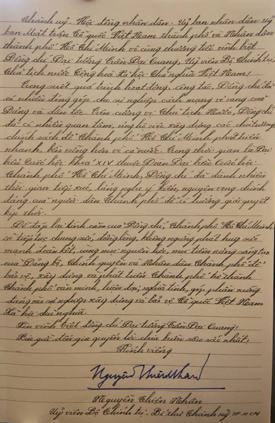 Những dòng sổ tang lay động viếng Chủ tịch nước Trần Đại Quang