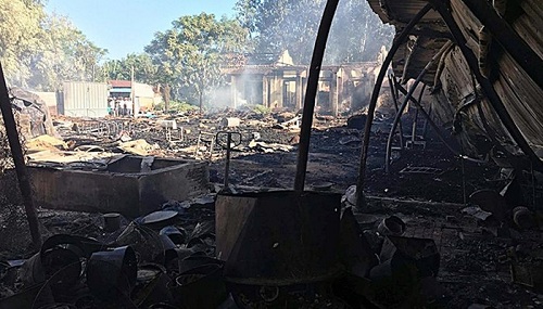 Quảng Nam: Xưởng gỗ rộng 1.500m2 bị lửa thiêu rụi trong đêm