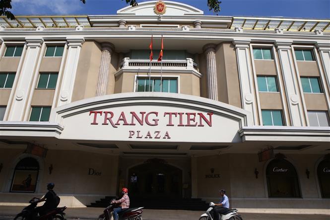 Treo cờ rủ Quốc tang Chủ tịch nước Trần Đại Quang