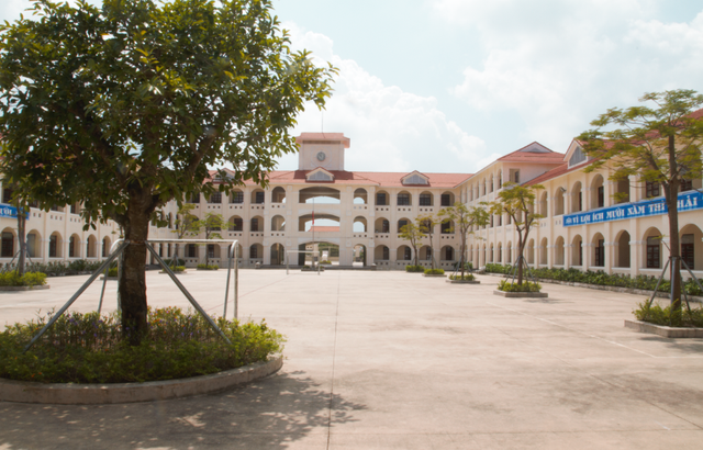 Ngôi trường cấp II nơi Chủ tịch nước Trần Đại Quang từng theo học Ngôi trường cấp II nơi Chủ tịch nước Trần Đại Quang từng theo học