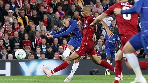 Hazard lập siêu phẩm, Chelsea kéo sập pháo đài Liverpool