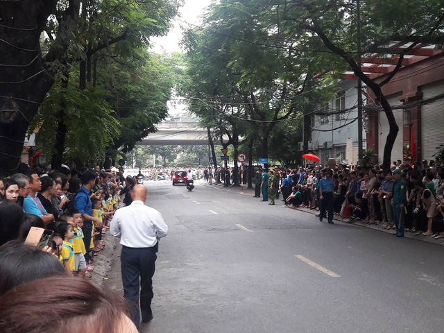 Hình ảnh đáng nhớ về đoàn xe tang đưa linh cữu Chủ tịch nước về quê nhà