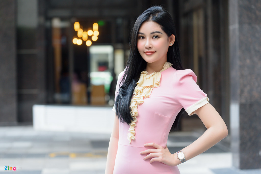 Hoa hậu Đại dương Ngân Anh: Tôi lạc lõng giữa showbiz