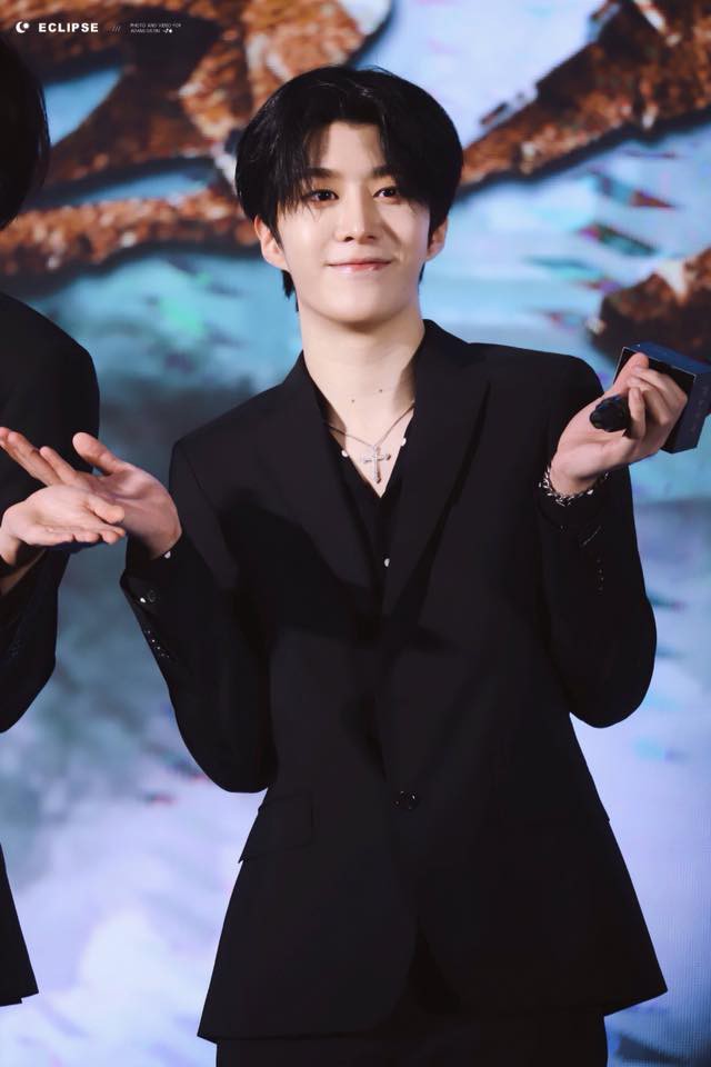 Phạm Băng Băng bình an vô sự, em trai Phạm Thừa Thừa không còn khóc lóc, cười vô tư tại sự kiện?