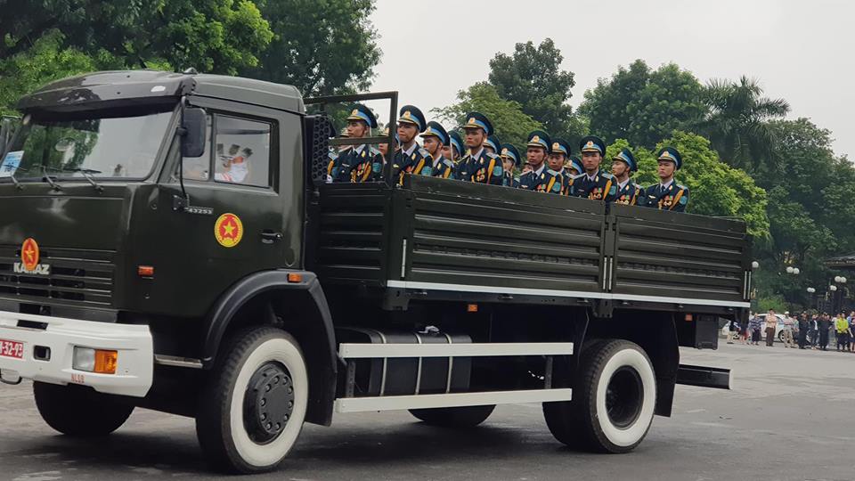 Hành trình đưa linh cữu Chủ tịch nước Trần Đại Quang về nơi an nghỉ cuối cùng