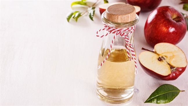 Làm trắng móng tay bị ố vàng nhanh chóng, gọn nhẹ chỉ với 5 mẹo sau đây