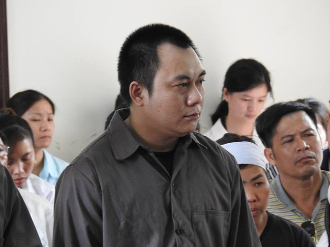 Xét xử vụ xe container đâm xe Innova lùi trên cao tốc khiến 4 người chết gây nhiều tranh cãi