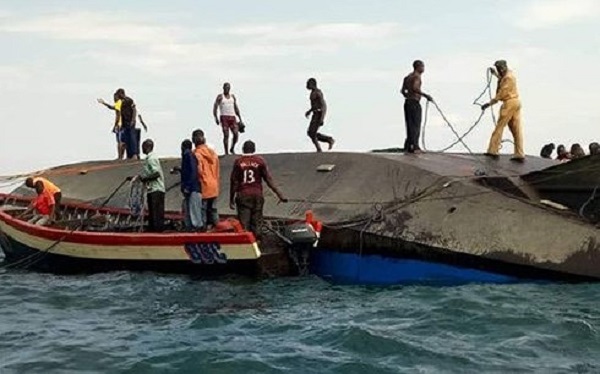 Quyền Chủ tịch nước gửi điện chia buồn về tai nạn lật phà tại Tanzania