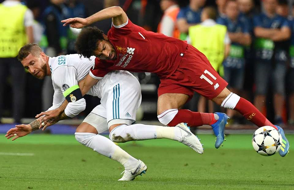 Champions League áp dụng VAR: Cú đấm vào đế chế Real?