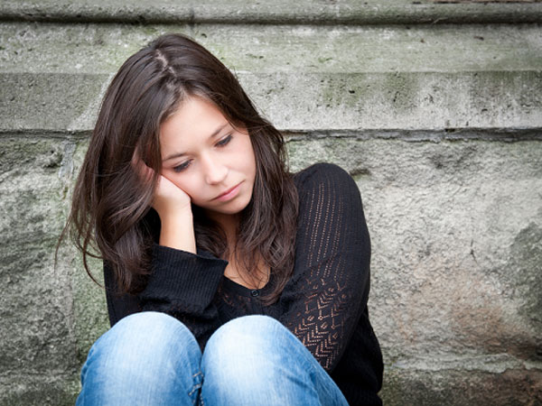 Trở về nhà sau 7 ngày, tôi hoảng hồn khi thấy ảnh mình trên bàn thờ cùng khói hương nghi ngút, hỏi thì chồng trả lời một câu chết điếng