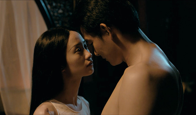 Jun Vũ ngượng ngùng kể chuyện lần đầu đóng cảnh nóng cùng Quách Ngọc Ngoan