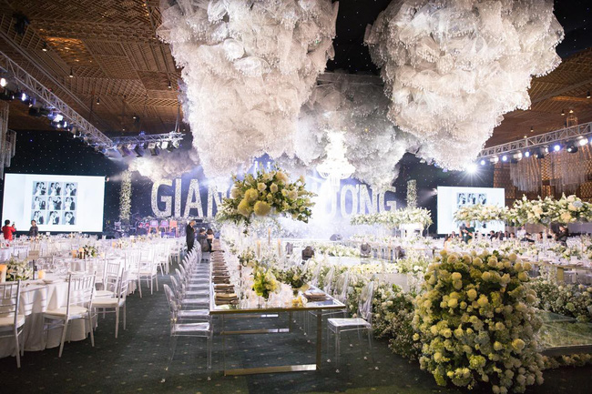 Cùng chiêm ngưỡng lại không gian tiệc cưới lộng lẫy, xa hoa như cổ tích trong đám cưới Trường Giang - Nhã Phương
