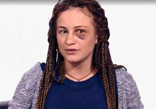 Vợ trẻ không chịu quan hệ suốt 3 năm kết hôn, cụ ông 88 tuổi đi ngoại tình và cuộc đánh ghen nảy lửa giữa hai người phụ nữ