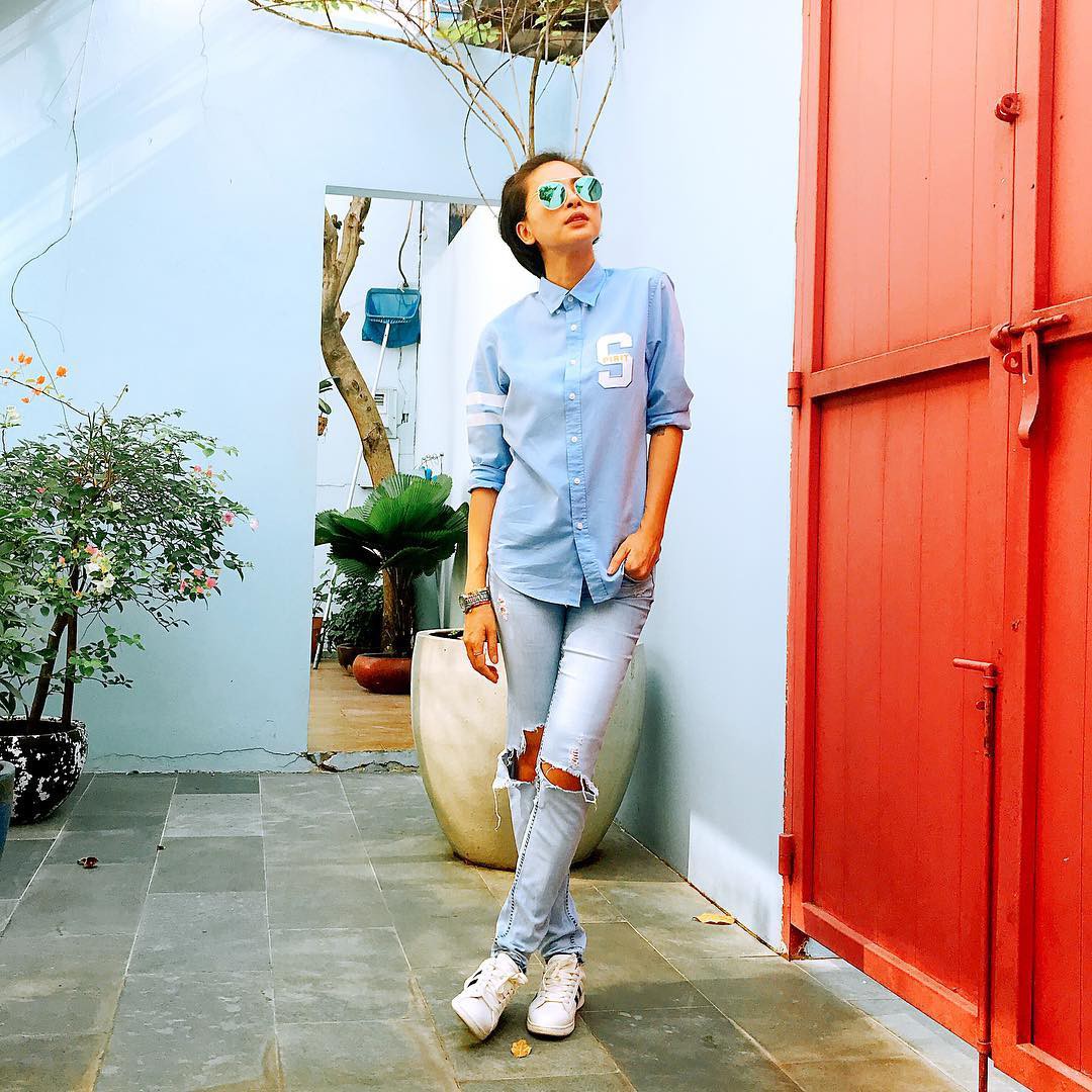 Để tóc ngắn rồi diện đồ đơn giản, đầy cá tính, Ngô Thanh Vân khiến bao người quên mất rằng cô năm nay đã 39 tuổi Để tóc ngắn rồi diện đồ đơn giản, đầy cá tính, Ngô Thanh Vân khiến bao người quên mất rằng cô năm nay đã 39 tuổi