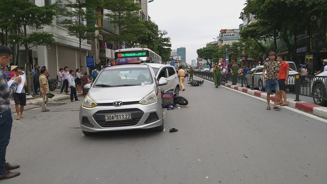 Hà Nội: Xế hộp đâm hàng loạt xe máy trên phố Tôn Đức Thắng, ít nhất 2 phụ nữ nhập viện