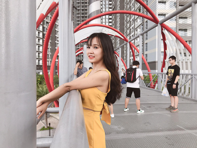 2 cô em gái chiếm spotlight của bà chị đi kiếm người yêu trên Bạn muốn hẹn hò