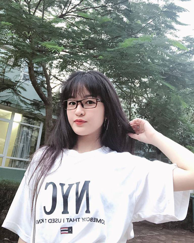 Tiểu mỹ nhân từng được siêu mẫu Thúy Hạnh tiên đoán sẽ trở thành Hoa hậu càng ngày càng xinh đẹp rạng rỡ