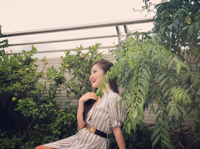 Nhà riêng ở quê của Hương Tràm gây bất ngờ vì sự sang trọng, bề thế Nhà riêng ở quê của Hương Tràm gây bất ngờ vì sự sang trọng, bề thế