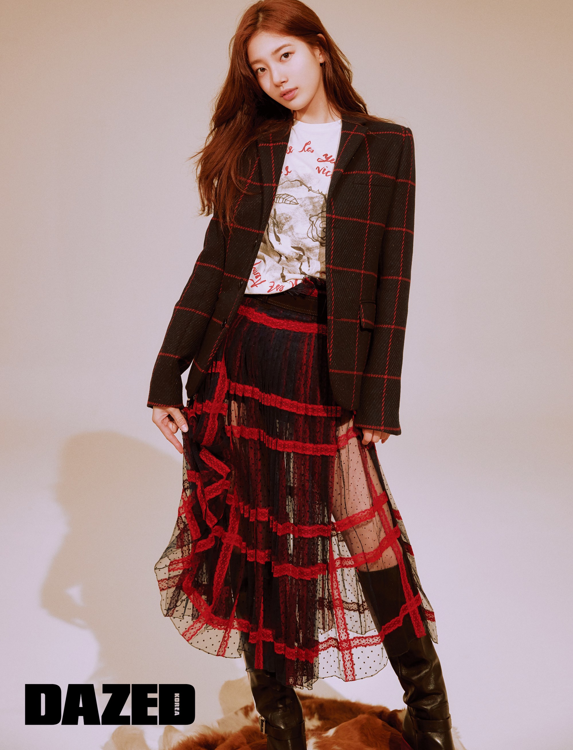 Diện nguyên set đồ cho người mẫu: Suzy, Lâm Tâm Như đẹp lung linh, Triệu Lệ Dĩnh lại khó phân định