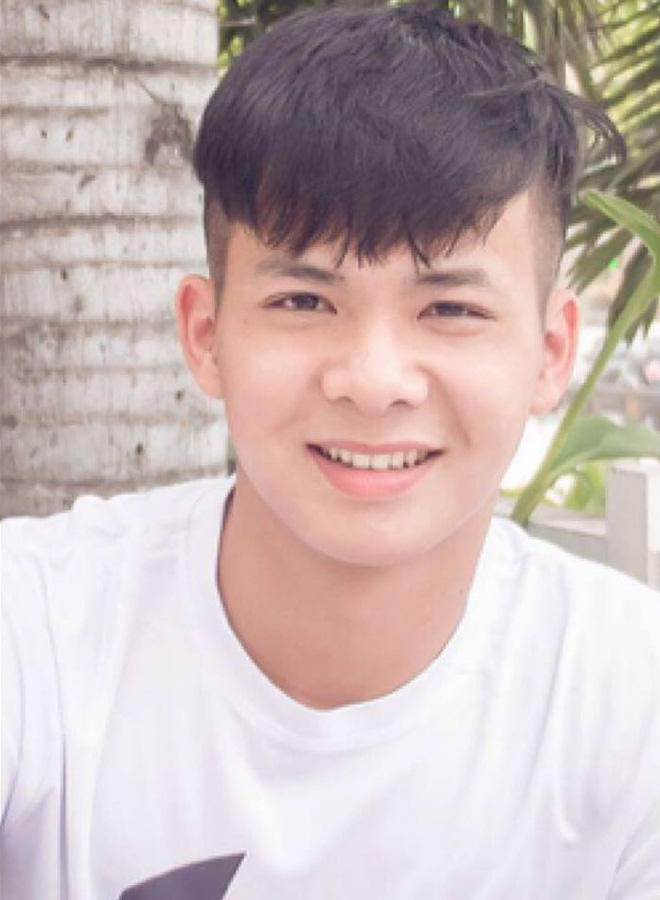 Chàng thủ môn của U19 Việt Nam điển trai, tài năng không kém Bùi Tiến Dũng