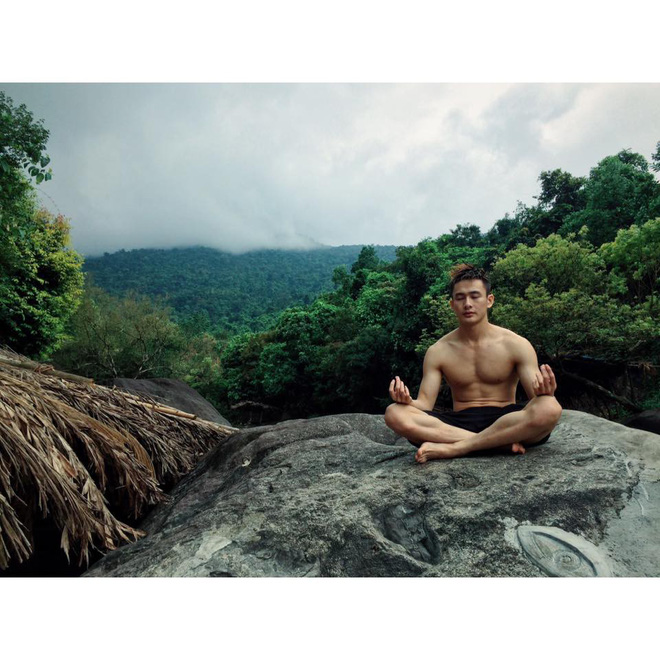 Đăng ảnh tự dìm lên mạng, điện thoại của chàng trai bỗng rung liên tục vì tin nhắn làm quen