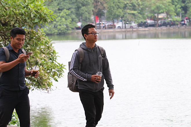 Người Hà Nội đón đợt gió mùa Đông Bắc đầu tiên trong năm 2018