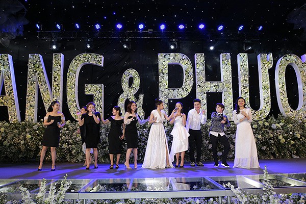 MC đám cưới của Nhã Phương chính là cô gái Trường Giang yêu đơn phương 17 năm trước