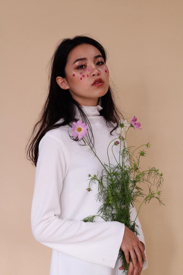 Du học sinh 10X xinh đẹp: Có lỗi khi dùng tiền bố mẹ mua đồ hiệu