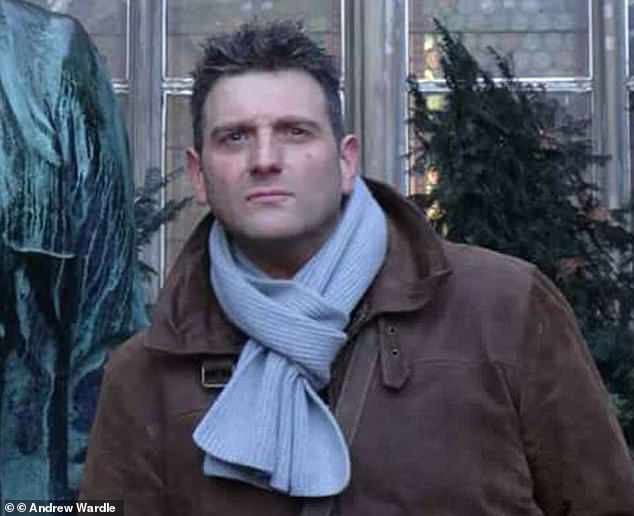 Người đàn ông bỏ ra 1 tỷ đồng để cấy ghép cậu nhỏ, vừa sử dụng lần đầu trong đời thì bị hỏng phải nhập viện