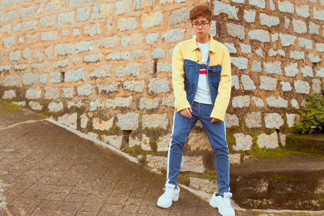 Bùi Anh Tuấn ngâm mình nhiều giờ trong nước dưới thời tiết 17 độ C để thực hiện MV mới 