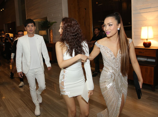 Hồ Quang Hiếu lên tiếng về hành động lạ với Bảo Anh trong đám cưới Trường Giang