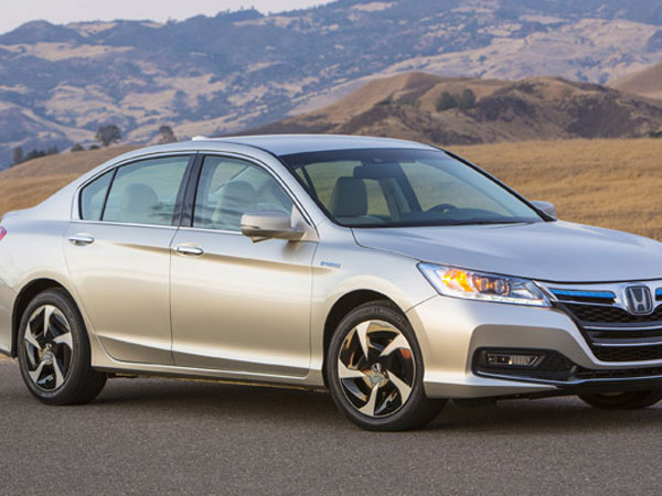 Honda thu hồi xe Accord và Insight bị lỗi hệ thống camera lùi Honda thu hồi xe Accord và Insight bị lỗi hệ thống camera lùi