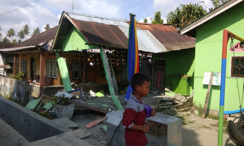 Hành động khó hiểu của Indonesia trước khi sóng thần cao 2m ập vào