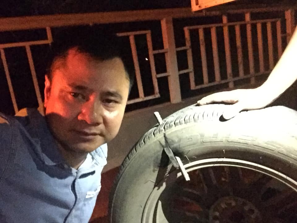 NSND Tự Long gặp sự cố choáng váng, phải đứng đường hơn 1 tiếng