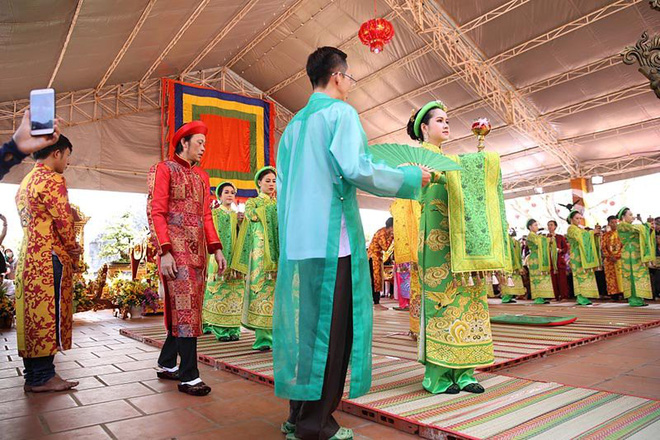 Uy quyền ngầm của danh hài Hoài Linh