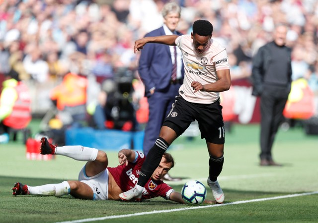 Thua toàn diện West Ham, M.U tiếp đà khủng hoảng