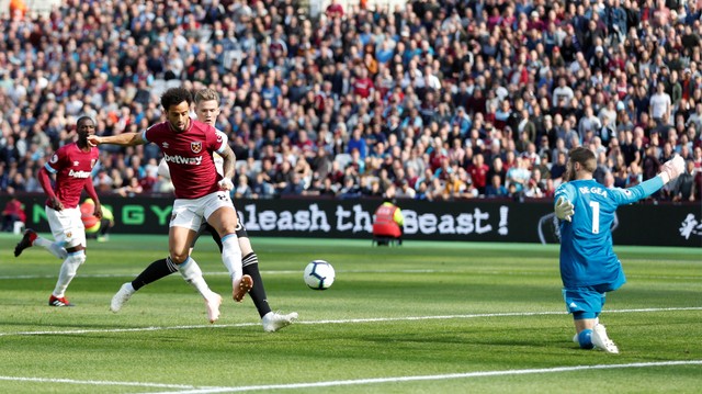 Thua toàn diện West Ham, M.U tiếp đà khủng hoảng