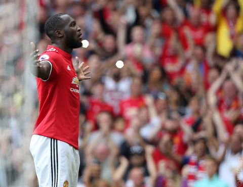 Thua toàn diện West Ham, M.U tiếp đà khủng hoảng