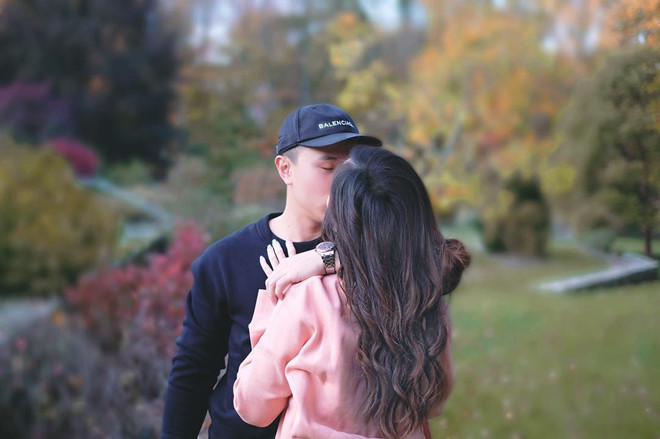 Hot girl Mie Nguyễn bất ngờ được bạn trai cầu hôn sau 3 năm yêu