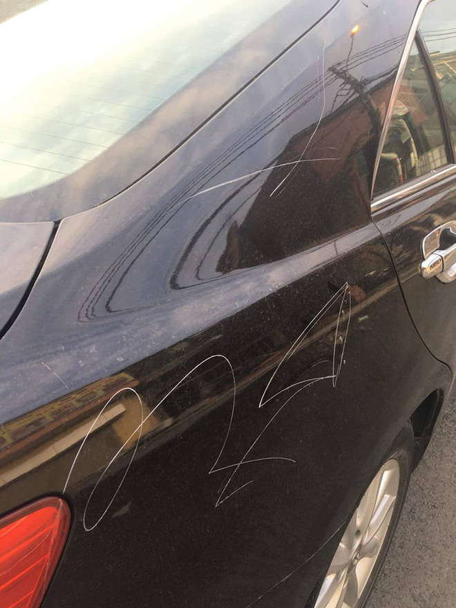 [Image: xe-camry-3.jpg]