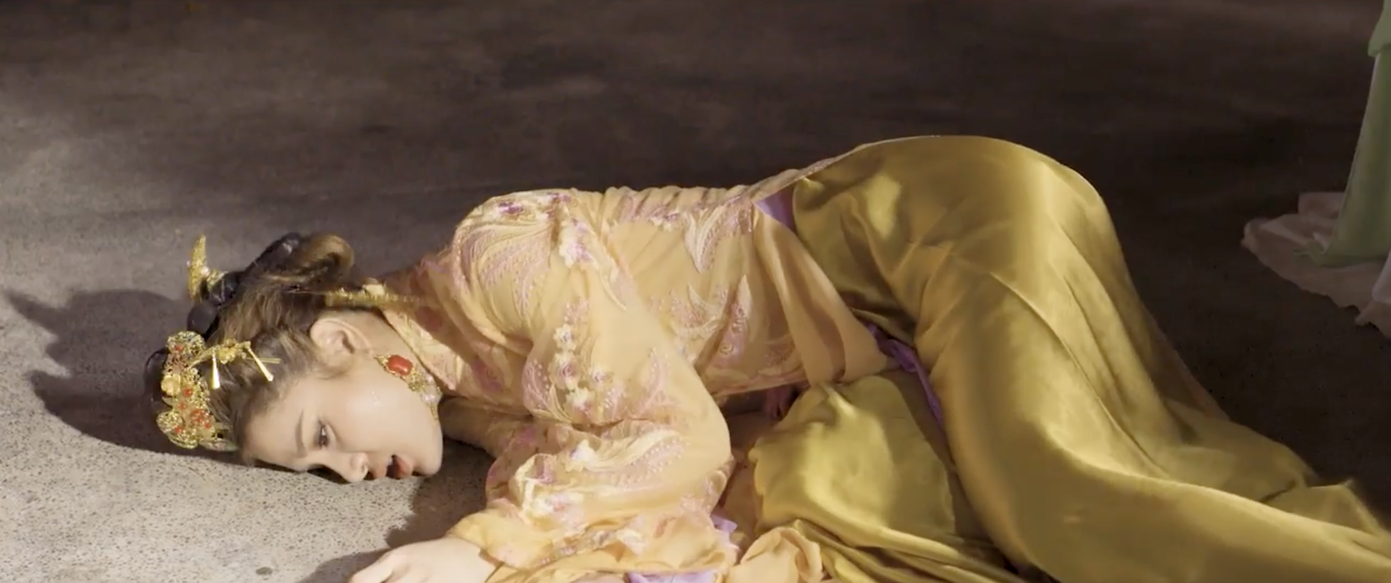 Thu Trang ra mắt phim cung đấu, ăn theo phim cơn sốt Diên Hy công lược?