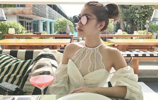 Tiểu thư nhà tỷ phú 30 tuổi, kết hôn chưa vội sinh con mà cùng chồng vi vu khắp thế gian Tiểu thư nhà tỷ phú 30 tuổi, kết hôn chưa vội sinh con mà cùng chồng vi vu khắp thế gian