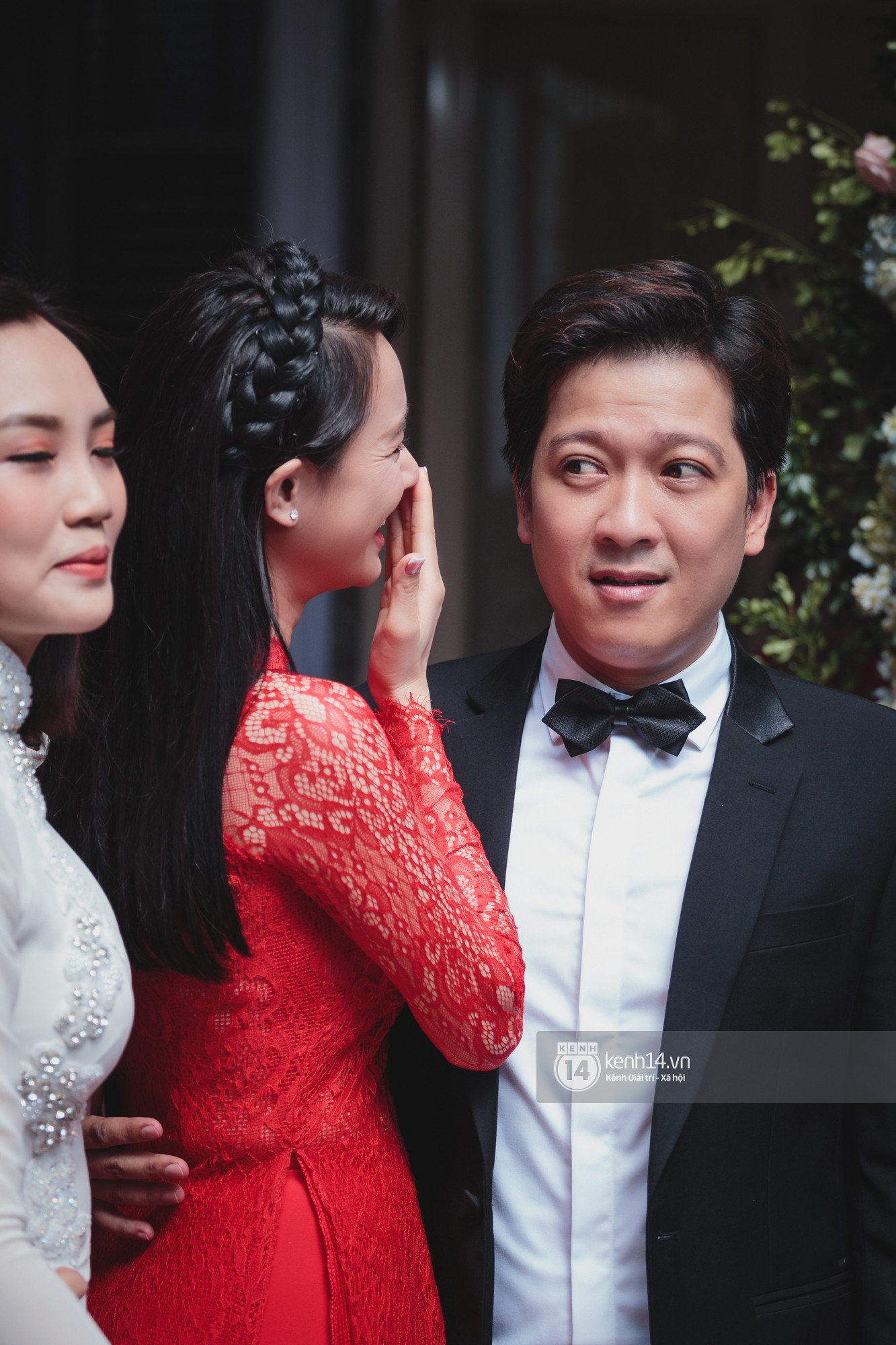 Đám cưới Trường Giang - Nhã Phương: Hàng ngàn hình ảnh ngọt ngào cũng không bằng loạt khoảnh khắc hạnh phúc đắt giá này Đám cưới Trường Giang - Nhã Phương: Hàng ngàn hình ảnh ngọt ngào cũng không bằng loạt khoảnh khắc hạnh phúc đắt giá này
