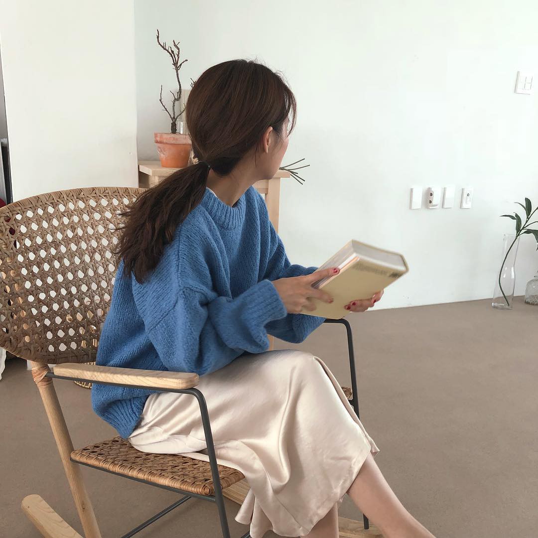 Đừng chỉ mải tìm mua áo khoác, mà quên rằng có tận 4 mẫu áo dài tay này để bạn lên đồ đẹp xinh nguyên cả mùa lạnh