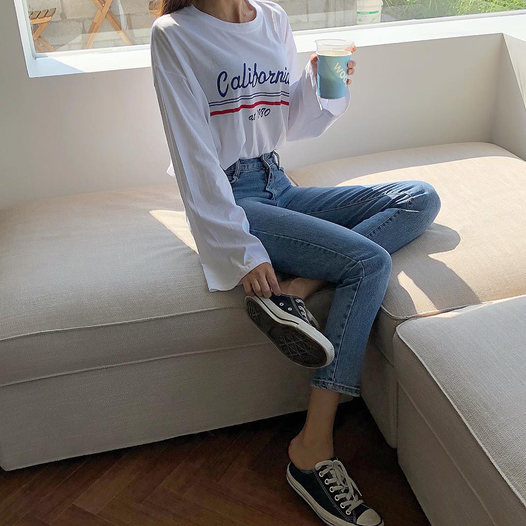 Đừng chỉ mải tìm mua áo khoác, mà quên rằng có tận 4 mẫu áo dài tay này để bạn lên đồ đẹp xinh nguyên cả mùa lạnh