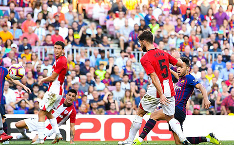 Thoát thua tại hang ổ, Barca lại gây thất vọng