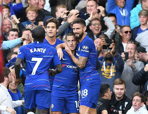 Tuyệt tác của Sturridge giải cứu Liverpool ở Stamford Bridge